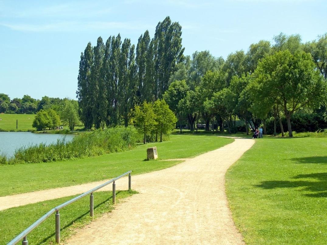 Studio / Chambre Calme Pres De L'Etang St Pierre. Amiens Exteriör bild